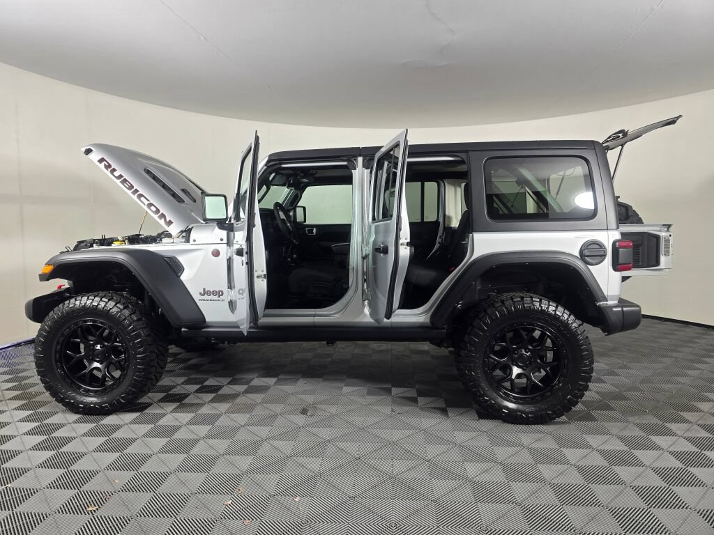Used 2024 Jeep Wrangler Unlimited Rubicon AWD/4WD image 18