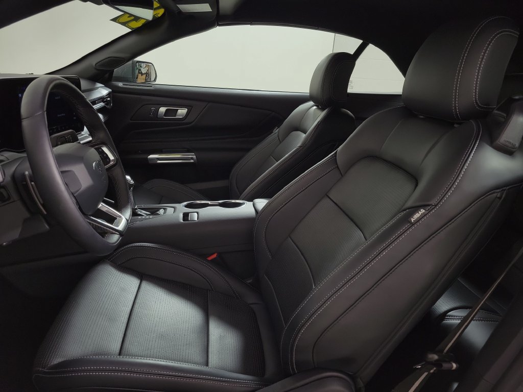 Used 2025 Ford Mustang GT Premium RWD image 13