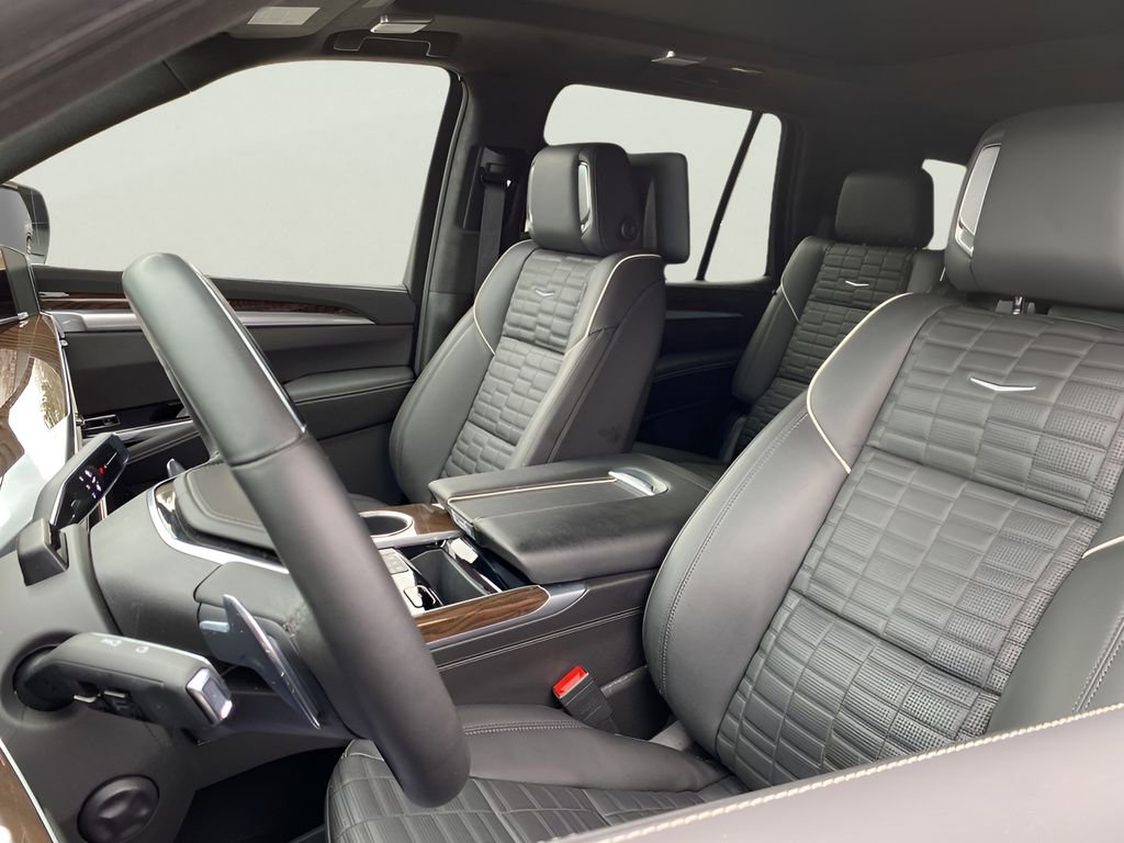 Used 2025 Cadillac Escalade Sport Platinum w/ LPO, ONYX Package image 16