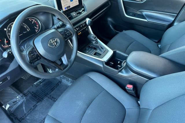 Used 2024 Toyota RAV4 LE image 9