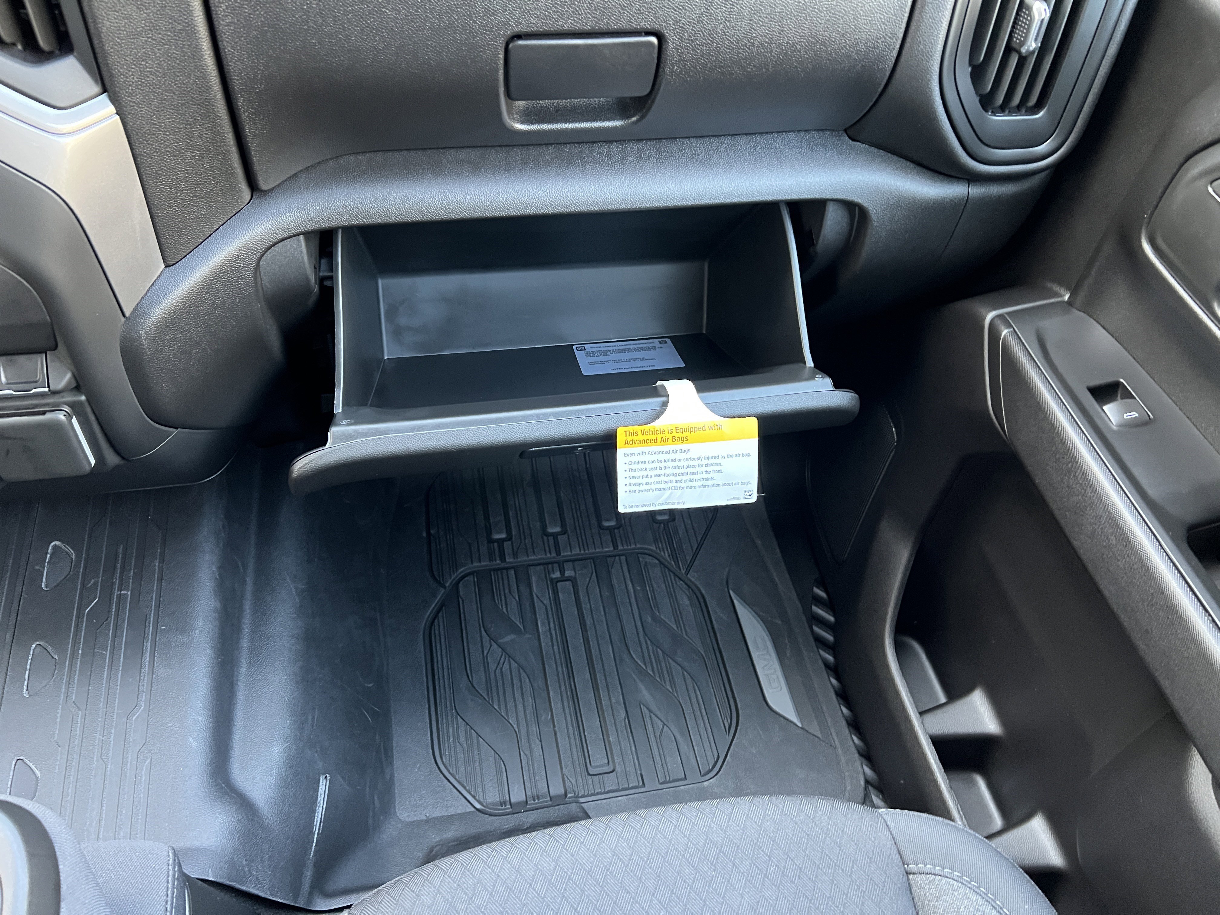 Used 2025 GMC Sierra 1500 Pro w/ Graphite Edition image 32