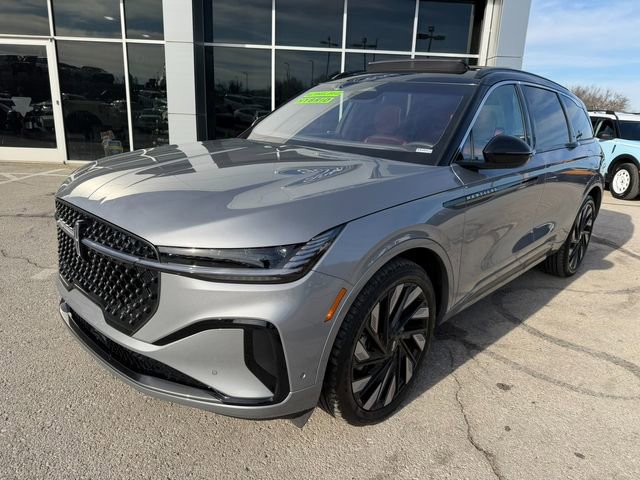 Used 2024 Lincoln Nautilus Black Label w/ Jet Appearance Package (87T) image 3