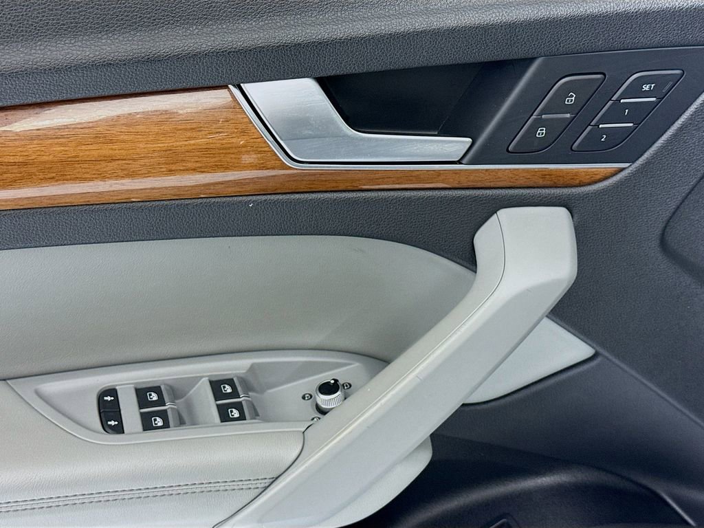 Used 2021 Audi Q5 2.0T Premium Plus image 23