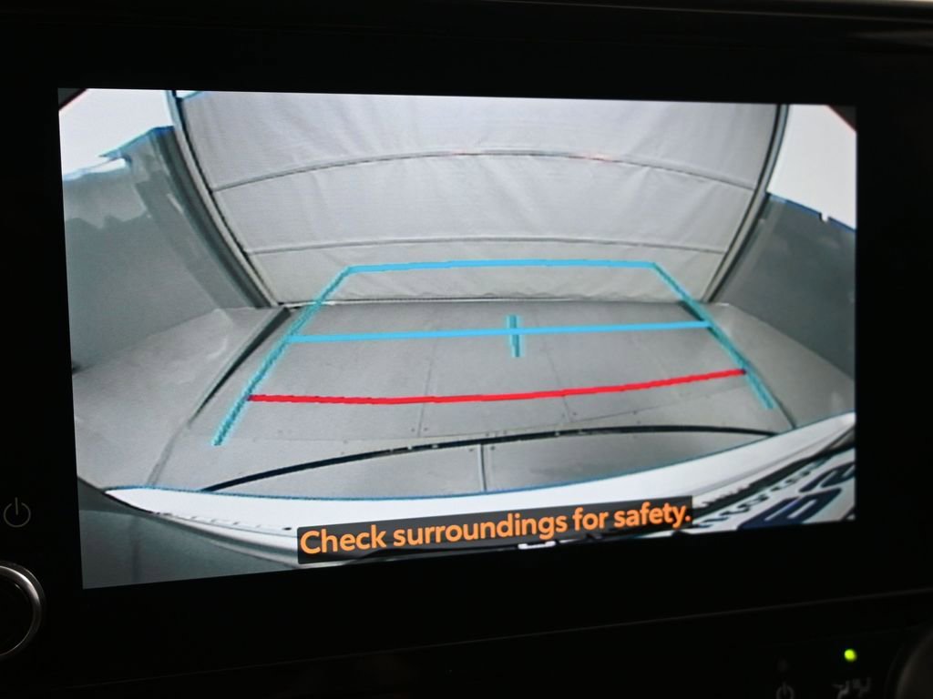 Used 2024 Toyota Highlander LE image 19