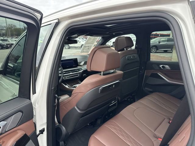 Used 2025 BMW X5 xDrive50e AWD/4WD image 25