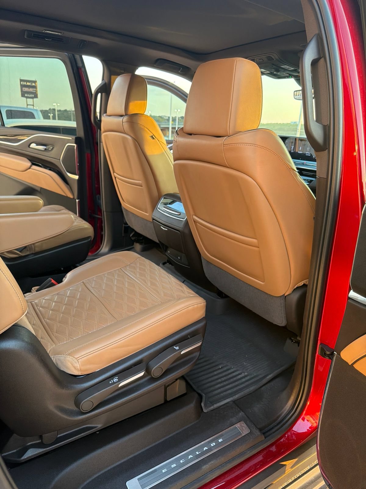 Used 2024 Cadillac Escalade ESV Sport w/ Touring Package AWD/4WD image 18