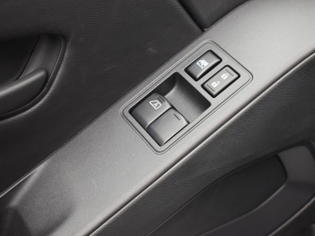 New 2025 Nissan Frontier S image 14