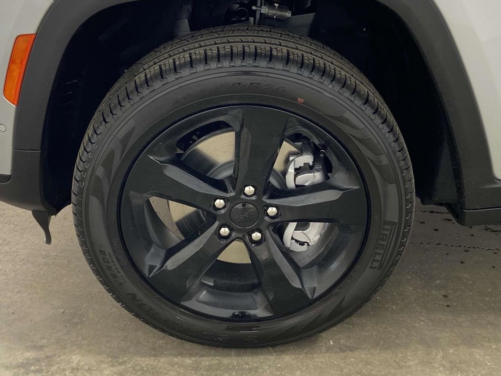 New 2025 Jeep Grand Cherokee L Limited w/ Luxury Tech Group II image 7