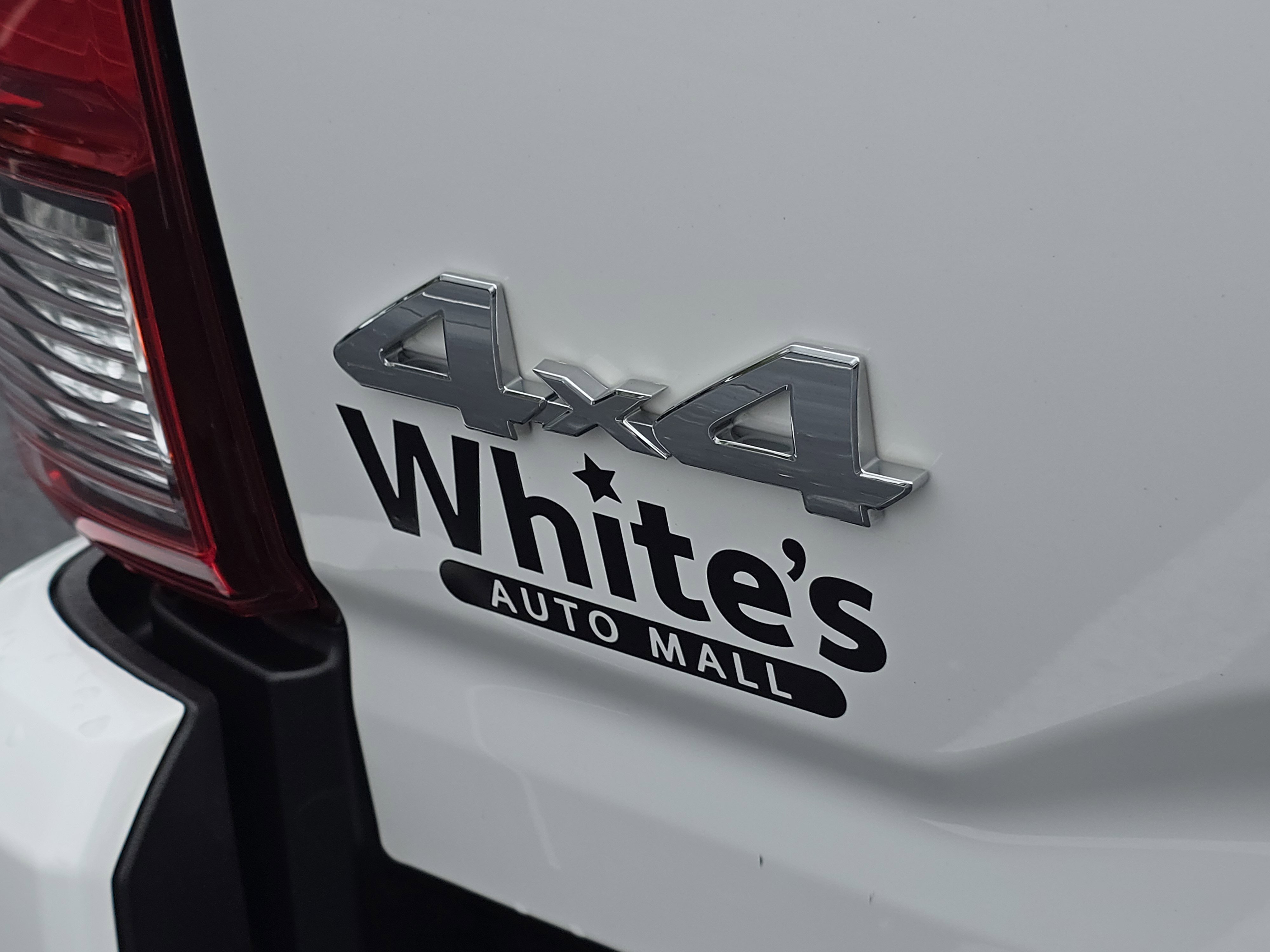 Used 2023 Toyota Tacoma SR image 17