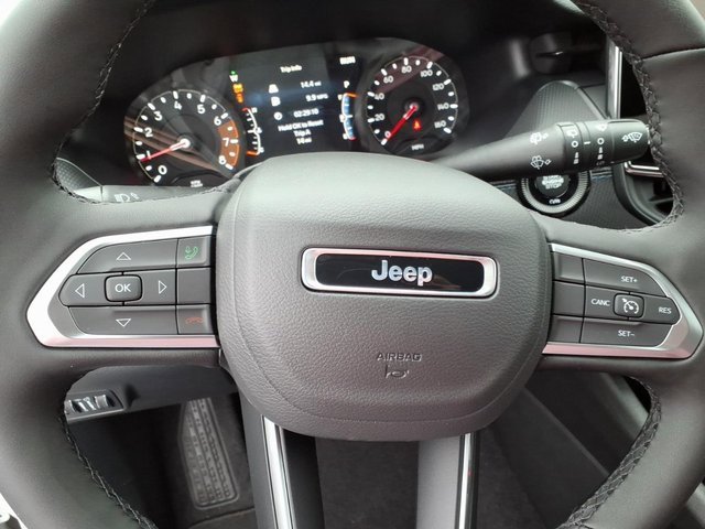 New 2026 Jeep Compass Latitude image 12