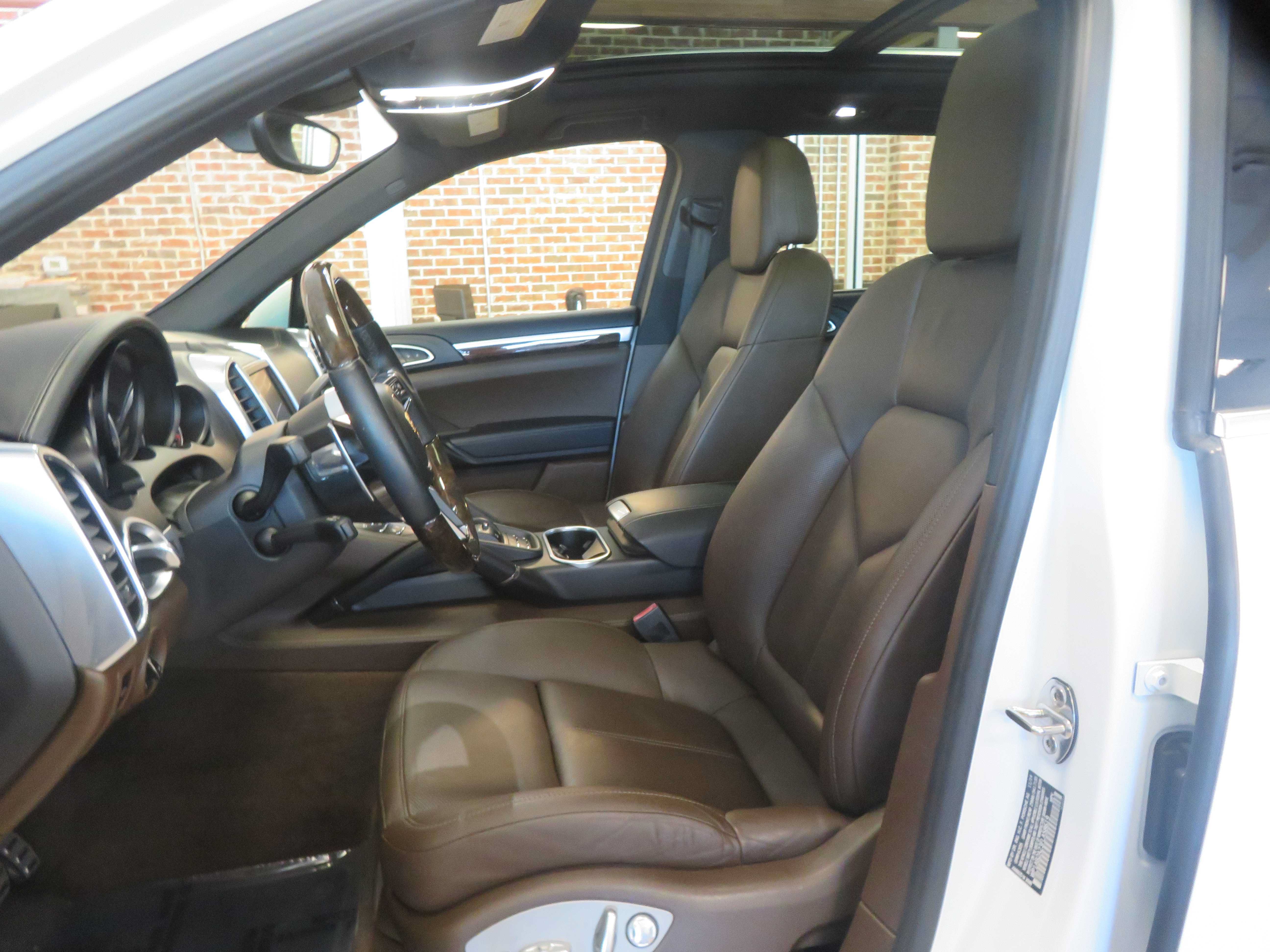 Used 2015 Porsche Cayenne S AWD/4WD image 15