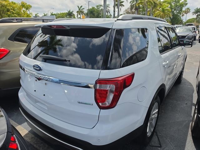 Used 2017 Ford Explorer XLT FWD image 4
