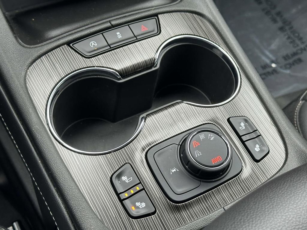 Certified 2023 GMC Acadia SLT w/ Elevation Edition image 30