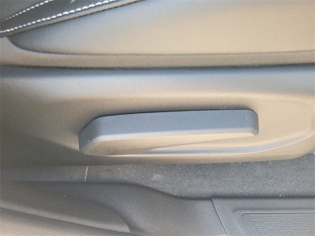 New 2025 Jeep Grand Cherokee Altitude image 16