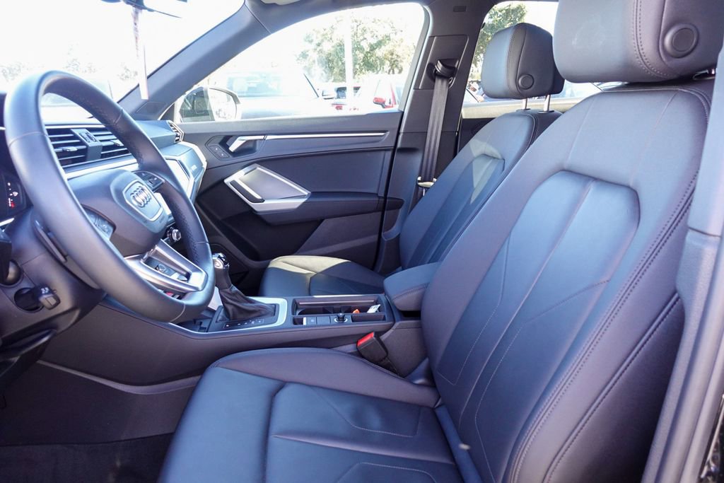 Used 2025 Audi Q3 2.0T Premium Plus w/ Premium Plus Package image 13