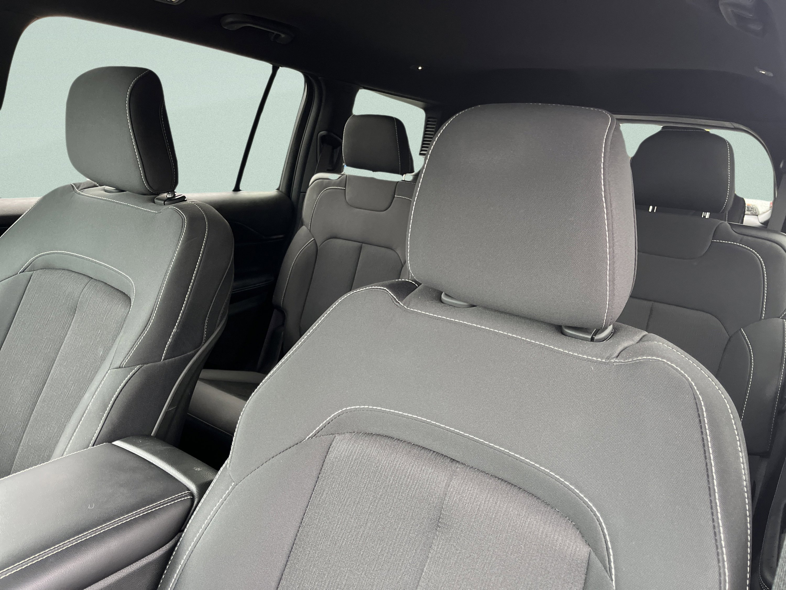 Used 2024 Jeep Grand Cherokee L Laredo w/ Luxury Tech Group I image 15