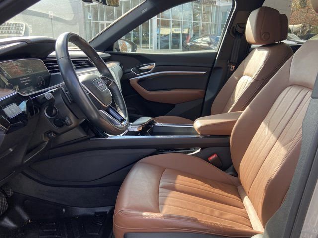 Used 2022 Audi e-tron Premium w/ Convenience Plus Package image 19