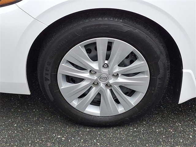 Used 2024 Nissan Sentra S image 28