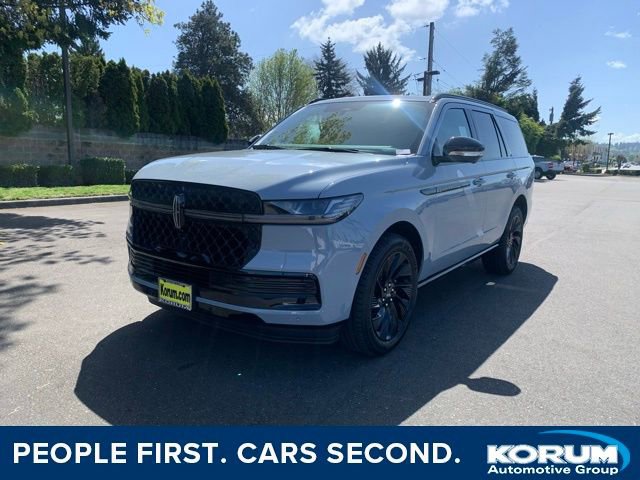 New 2026 Lincoln Navigator Reserve w/ Jet Appearance Package