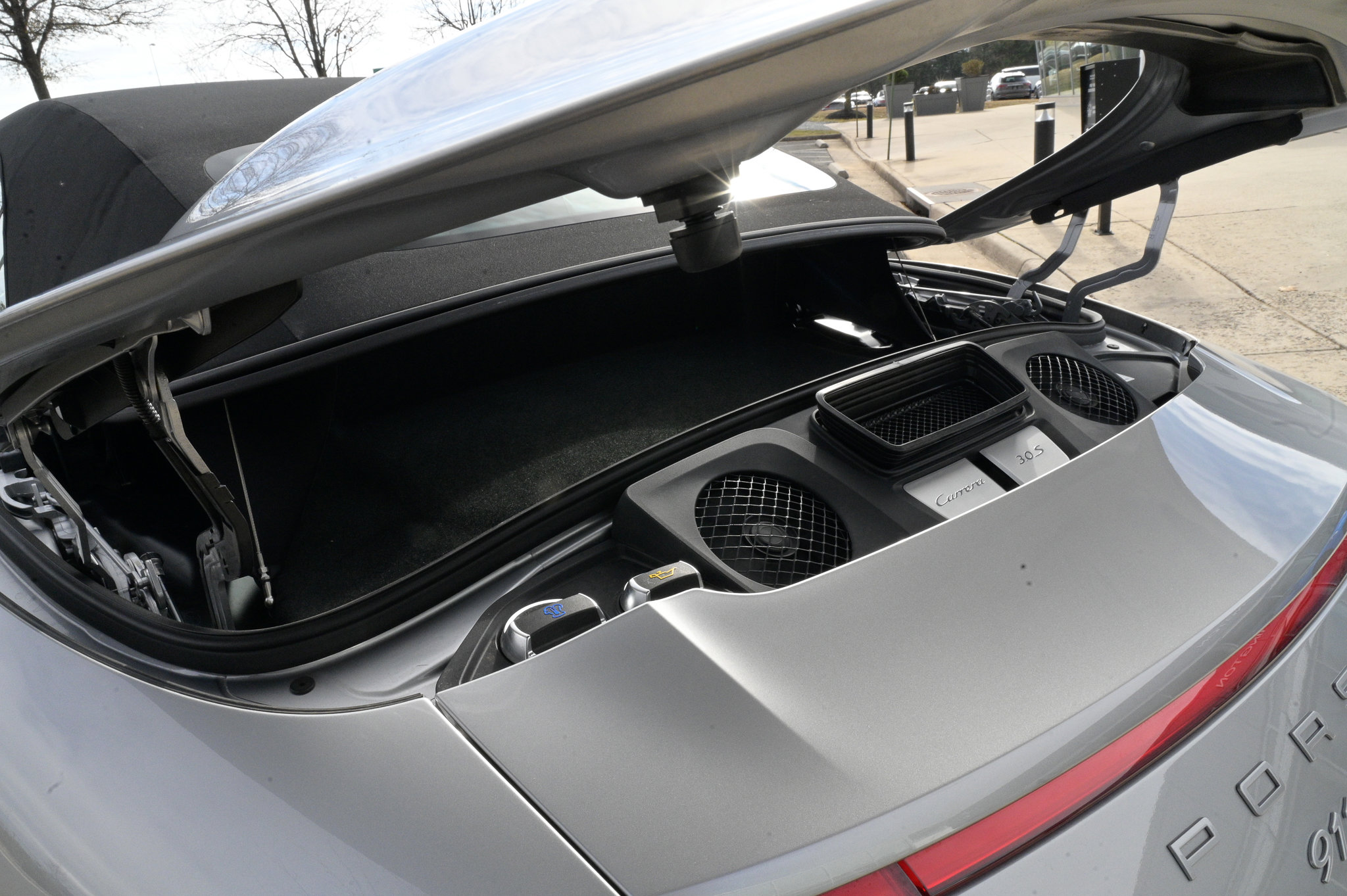 Used 2017 Porsche 911 Carrera 4S image 32