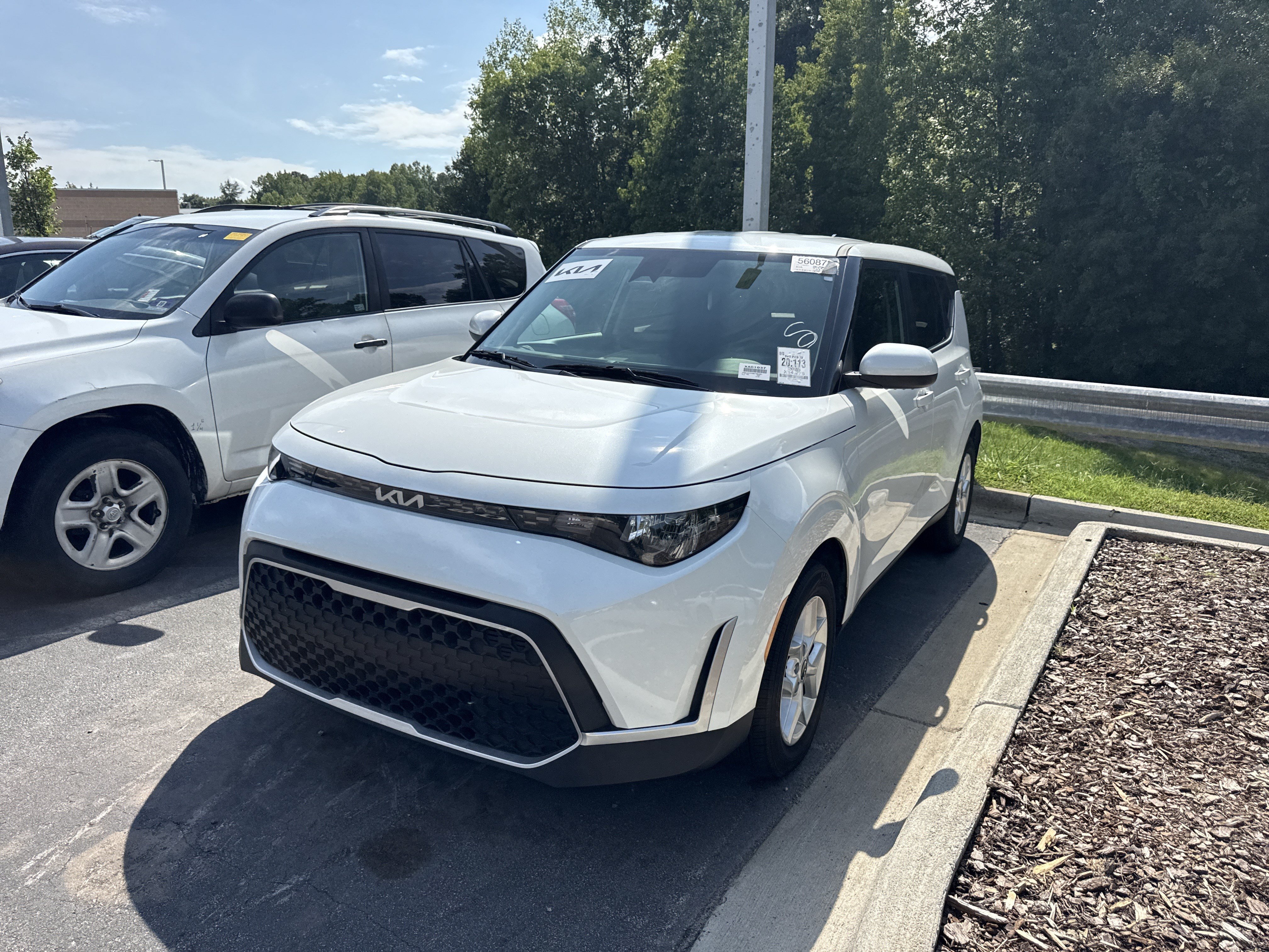 Used 2025 Kia Soul LX w/ LX Technology Package FWD image 44