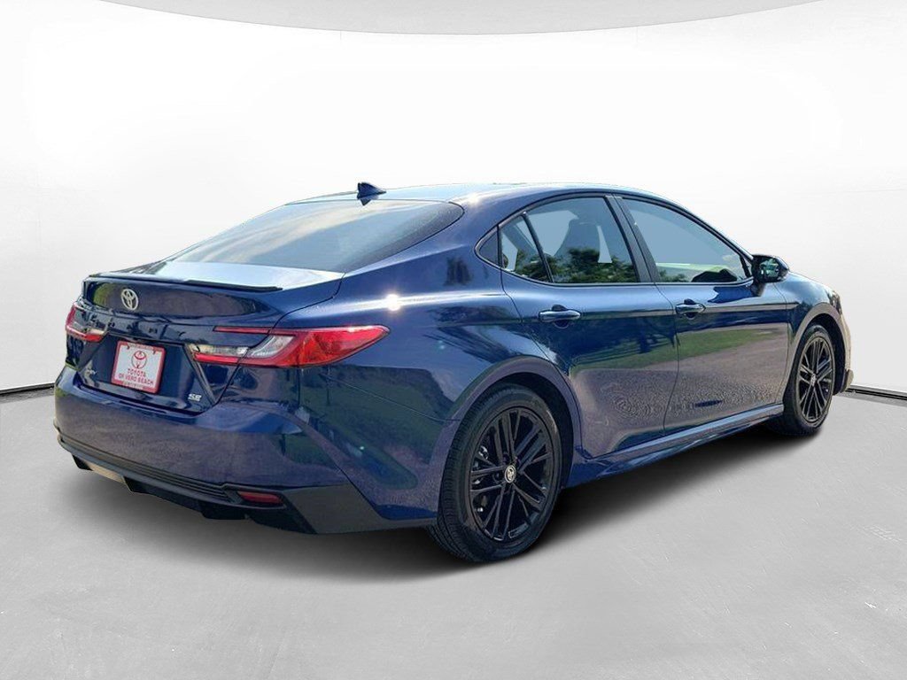 Used 2026 Toyota Camry SE FWD image 4