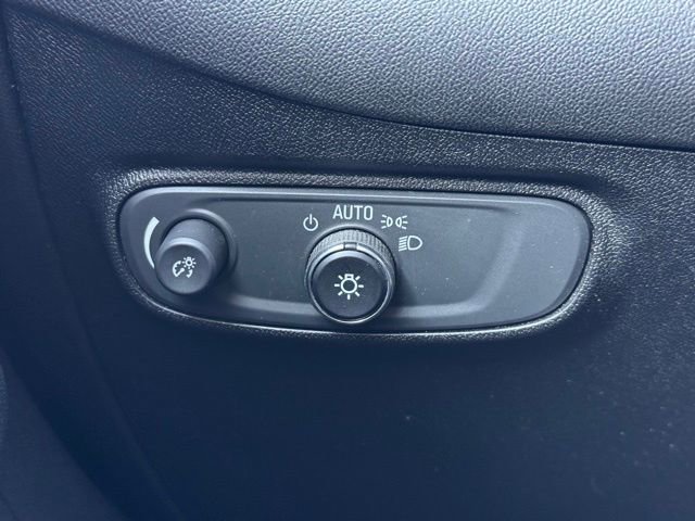 Used 2019 Chevrolet Equinox LT image 30