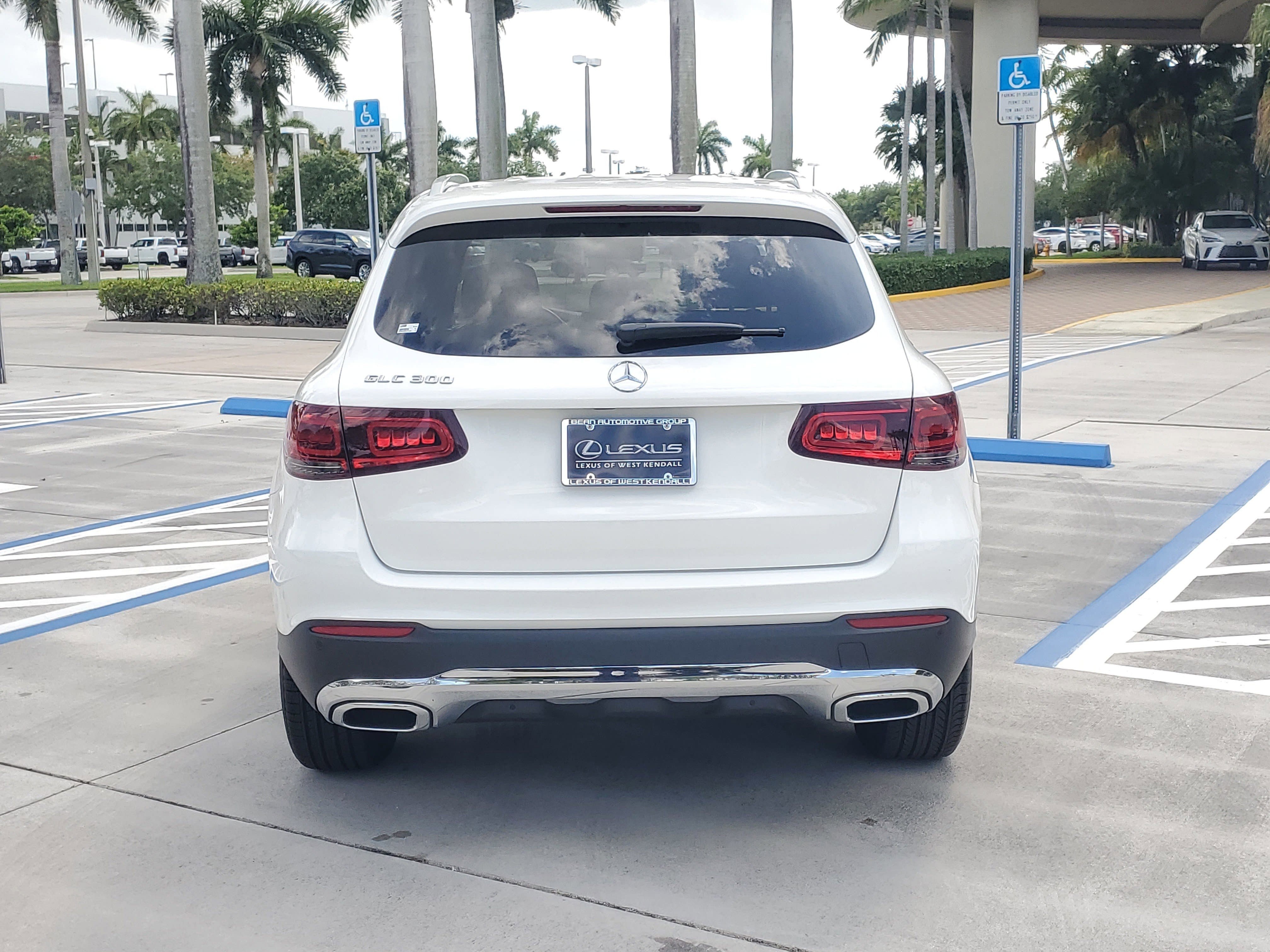 Used 2022 Mercedes-Benz GLC 300 image 9