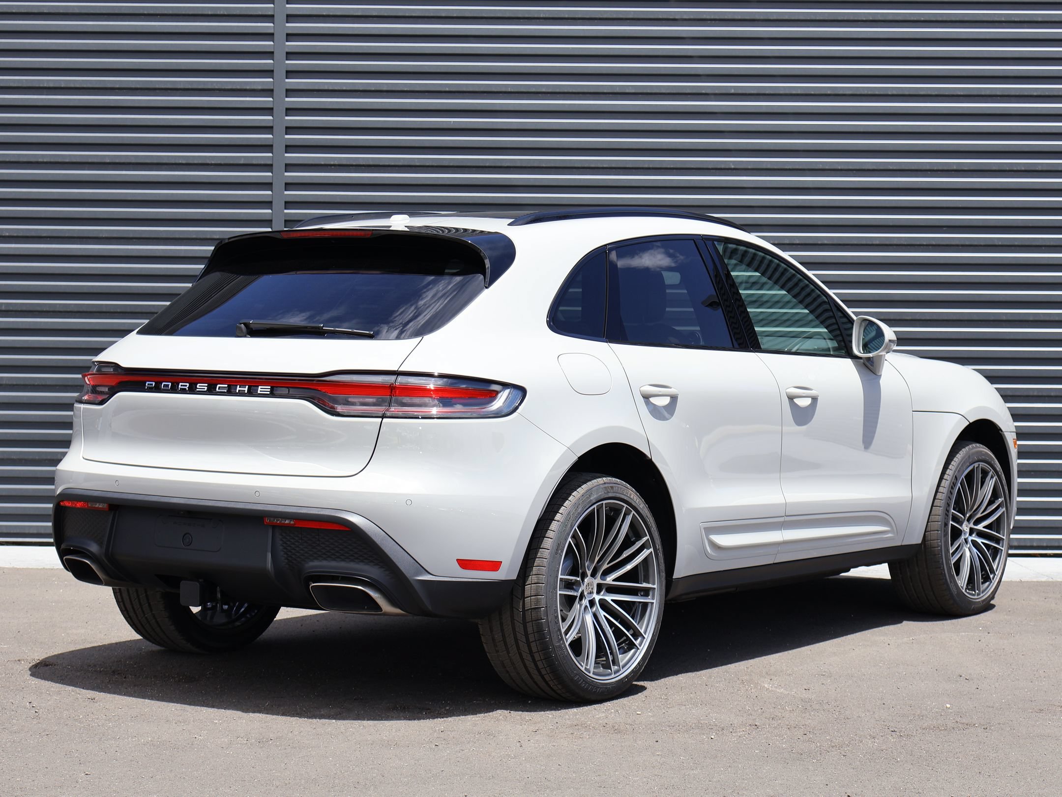New 2026 Porsche Macan AWD/4WD image 9