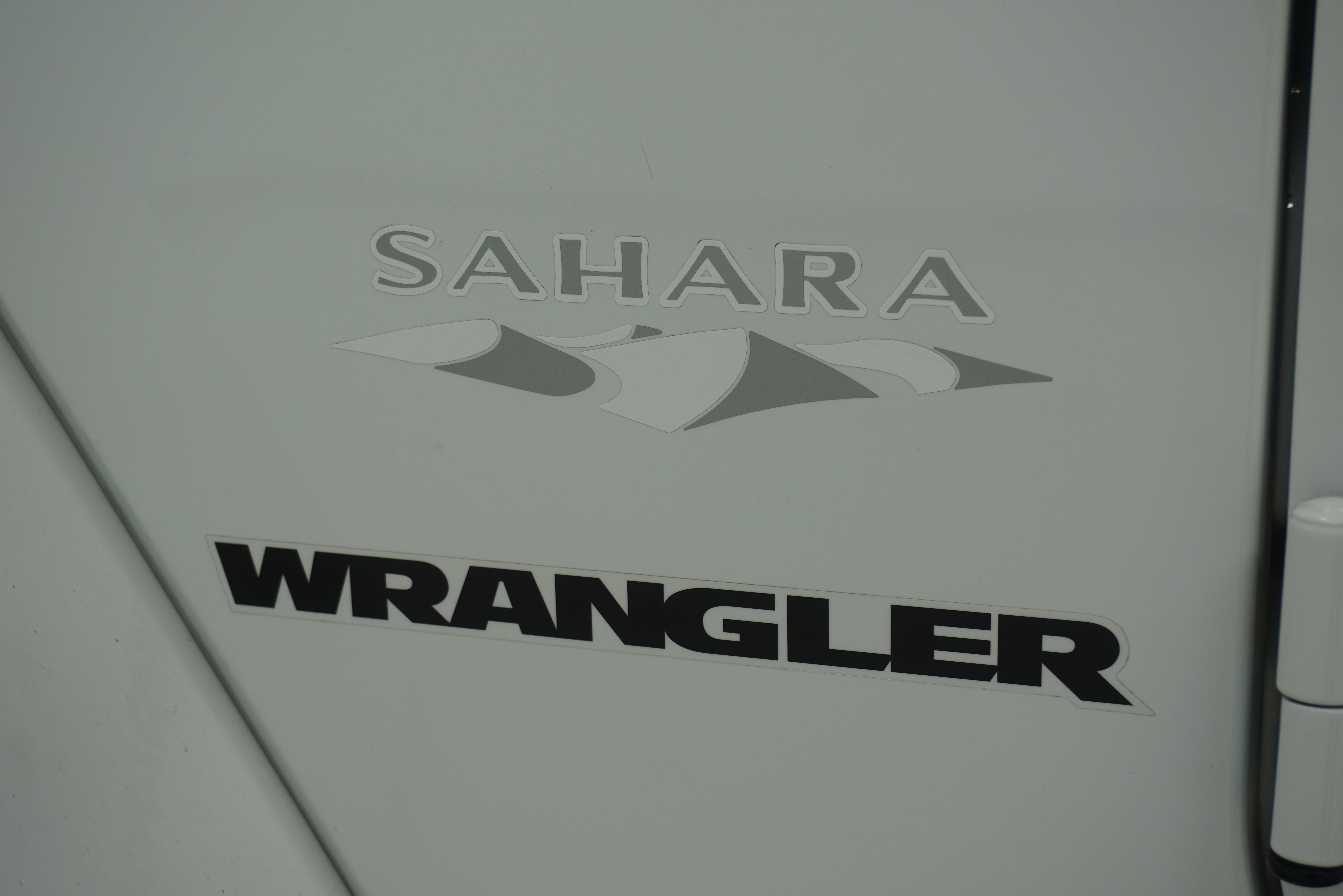 Used 2011 Jeep Wrangler Sahara w/ Connectivity Group image 8