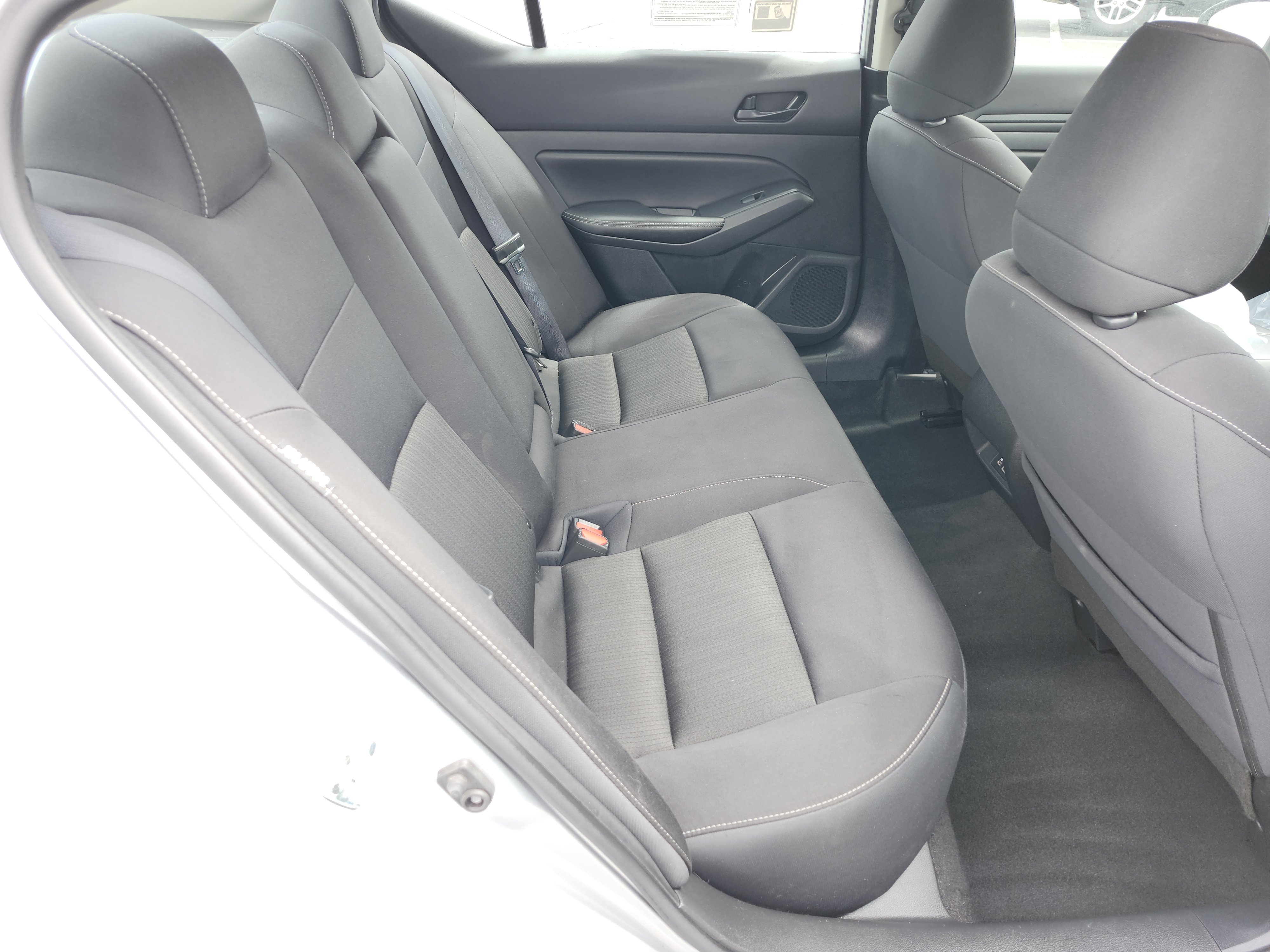 Used 2024 Nissan Altima 2.5 SV FWD image 17