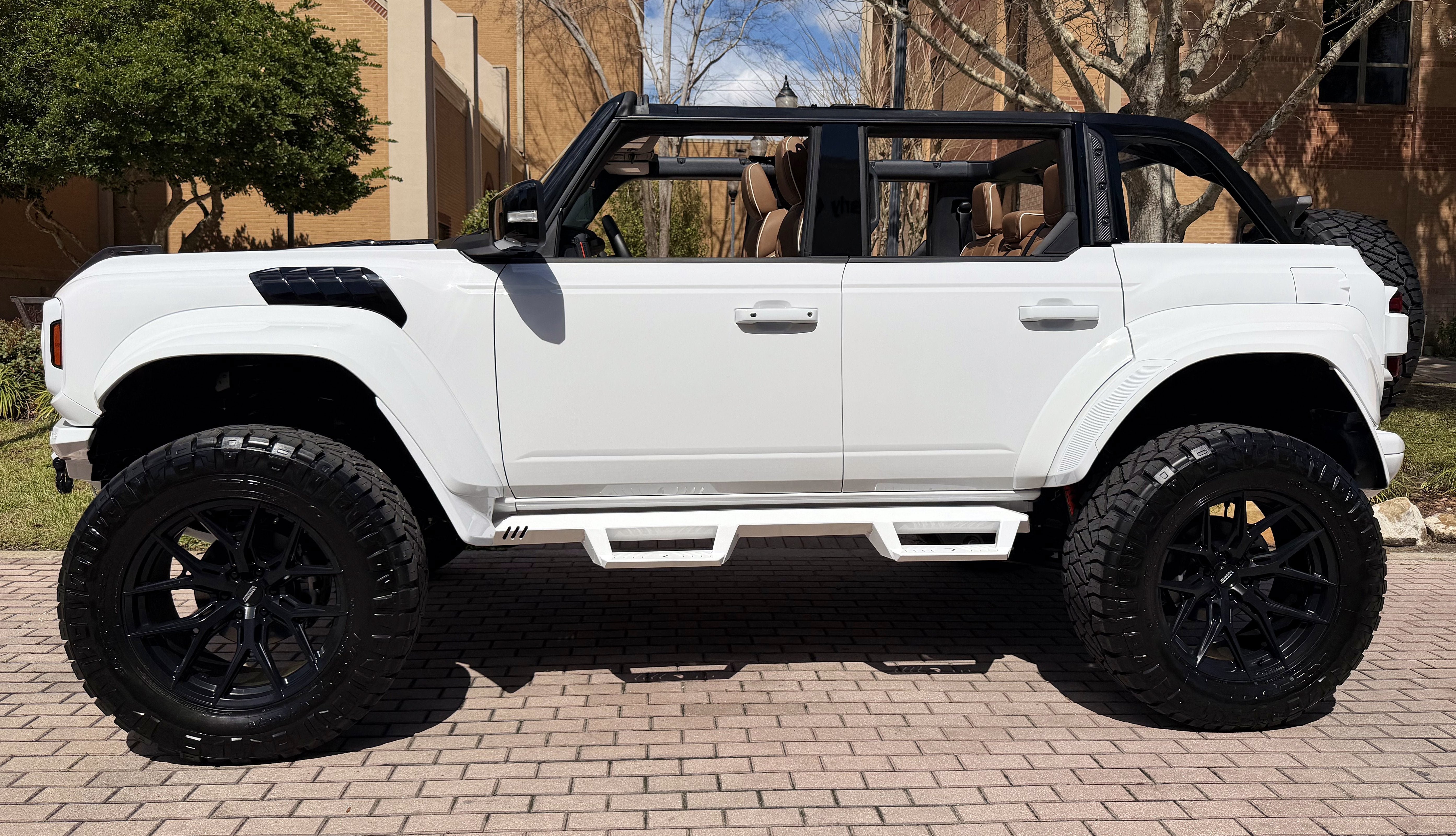 Used 2026 Ford Bronco Raptor w/ Interior Carbon Fiber Pack AWD/4WD image 11