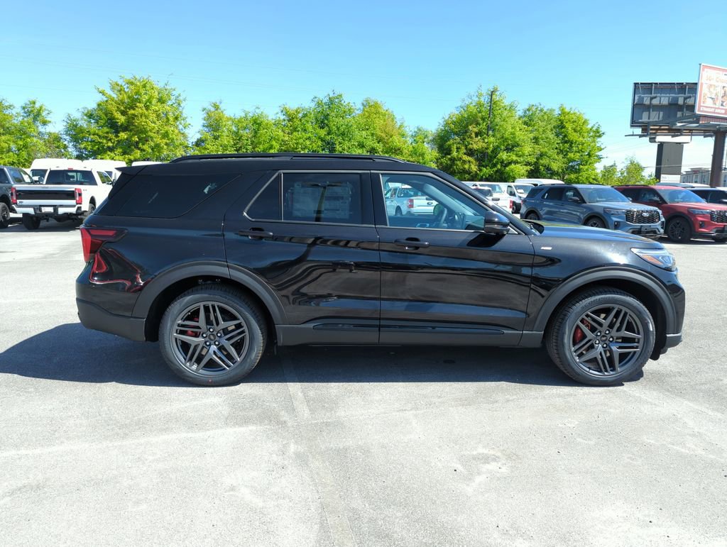 New 2026 Ford Explorer ST-Line RWD image 8