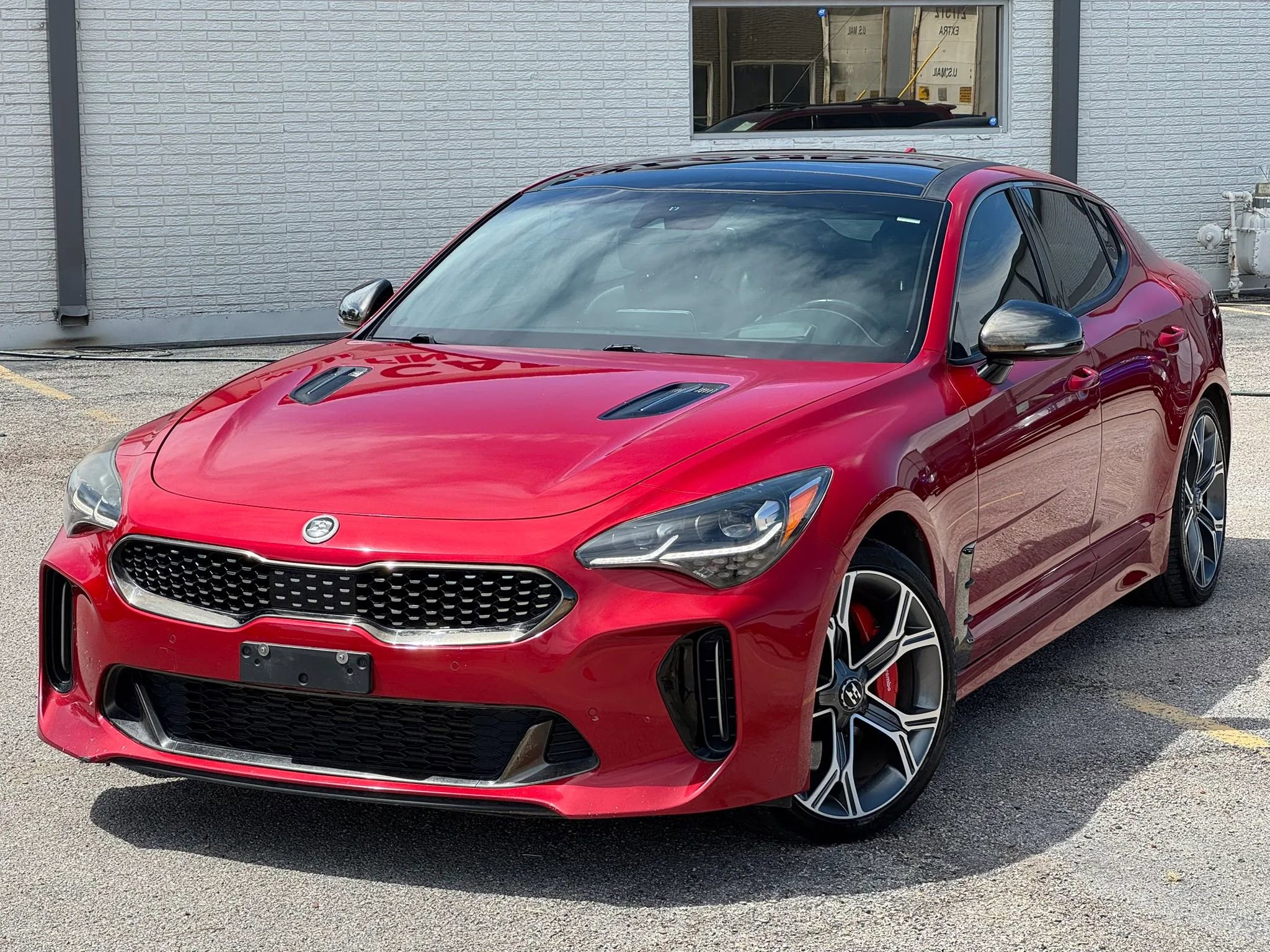 Used 2018 Kia Stinger GT2 RWD image 2