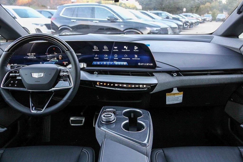 New 2026 Cadillac Optiq Luxury 2 image 13