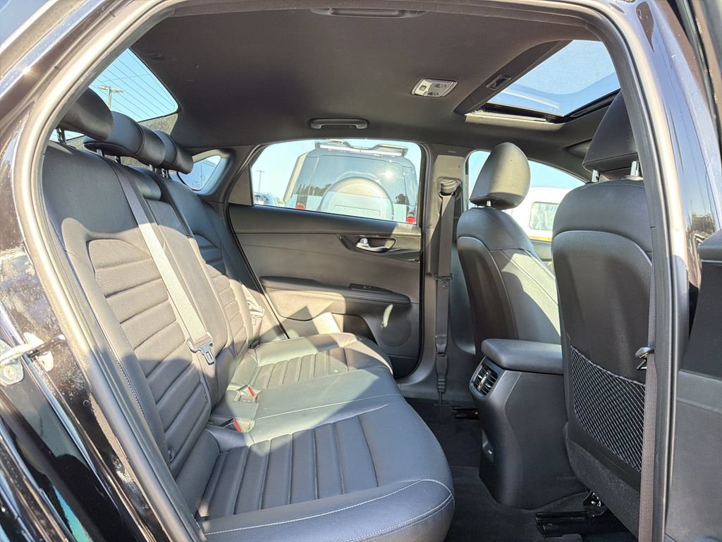 Used 2023 Kia Forte GT-Line w/ GT-Line Premium Package FWD image 15