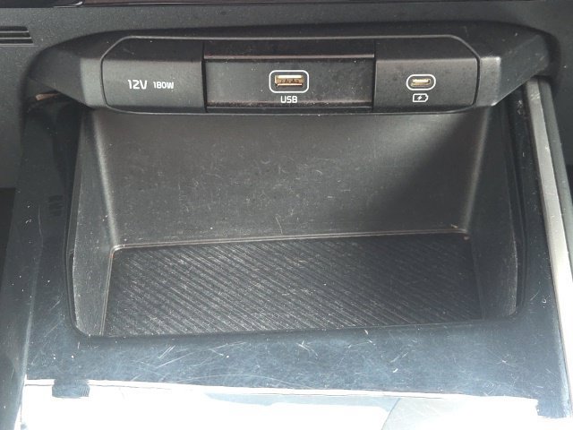 Used 2024 Kia Niro LX FWD image 28