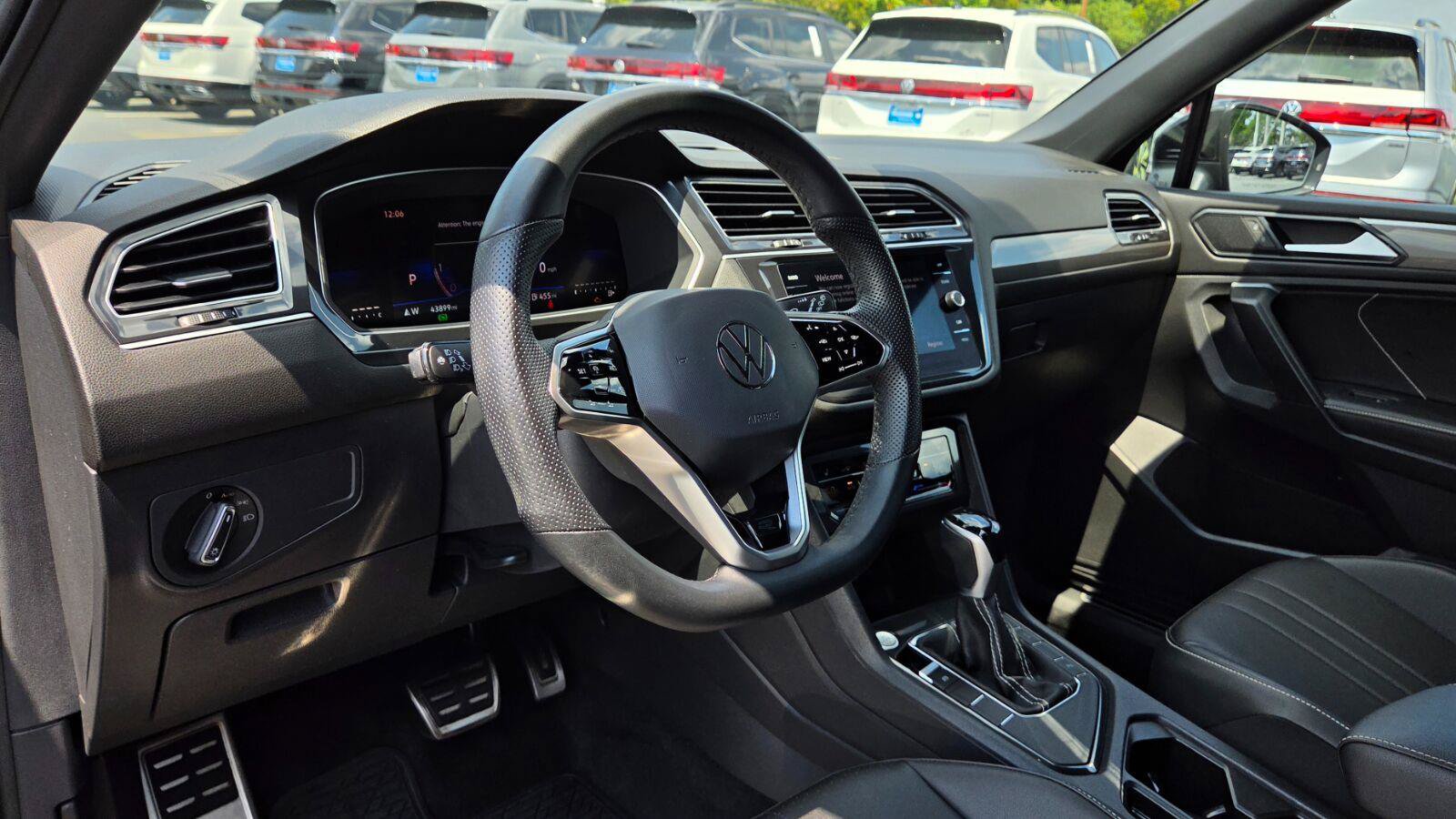 Used 2023 Volkswagen Tiguan SE R-Line FWD image 22