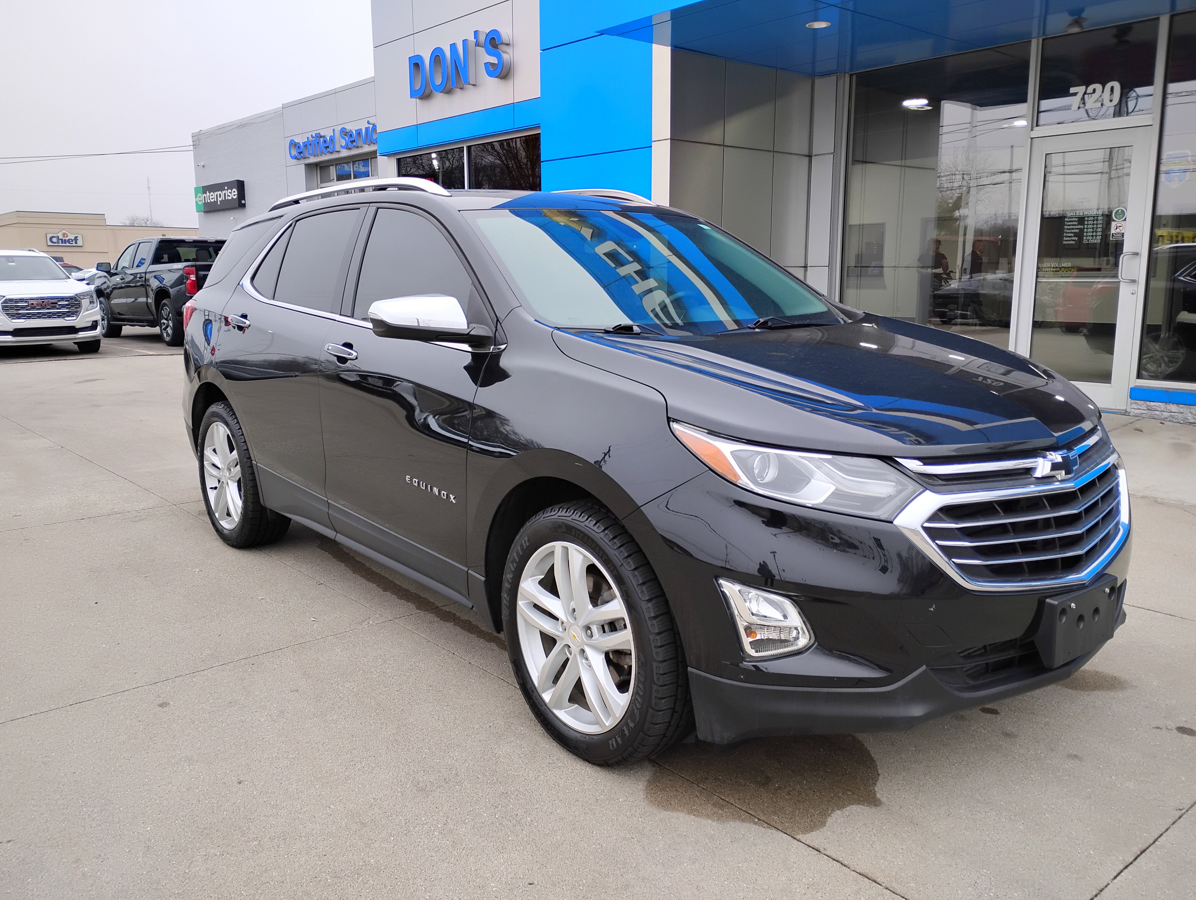 Used 2018 Chevrolet Equinox Premier image 3