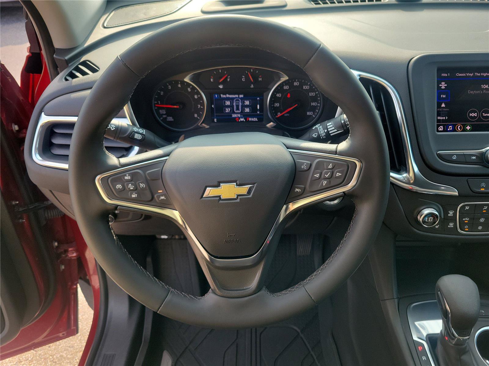 Used 2024 Chevrolet Equinox LT w/ LPO, Floor Liner Package FWD image 21