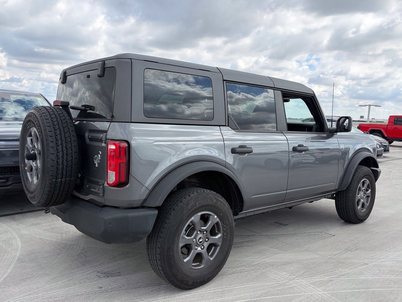 Used 2025 Ford Bronco Big Bend AWD/4WD image 2