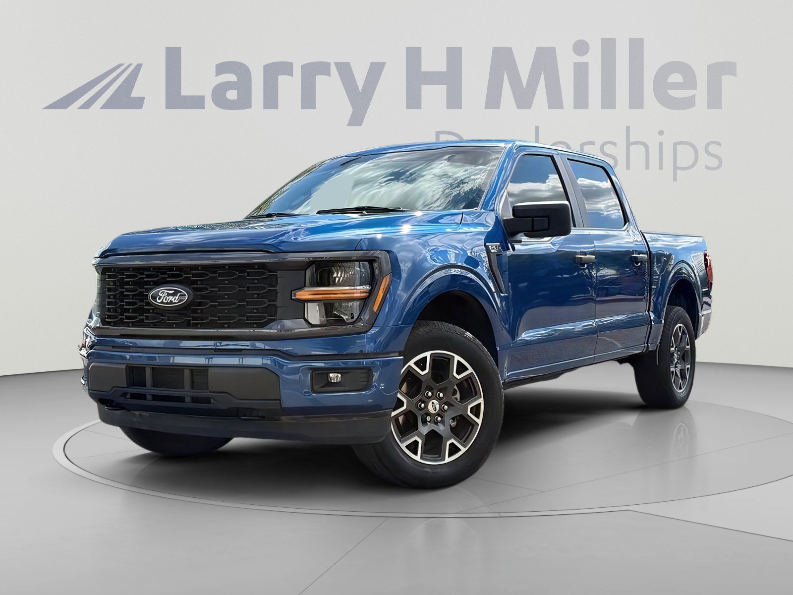 Used 2025 Ford F150 STX w/ Equipment Group 200A AWD/4WD image 1