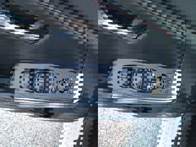 Used 2022 Nissan Sentra SR w/ SR Premium Package image 17