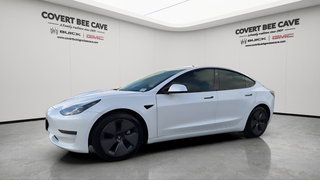 Used 2021 Tesla Model 3 Standard Range Plus image 4