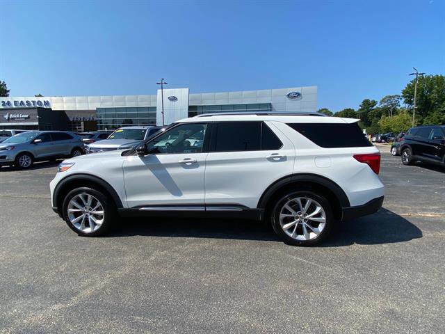 Certified 2022 Ford Explorer Platinum w/ Equipment Group 601A image 4