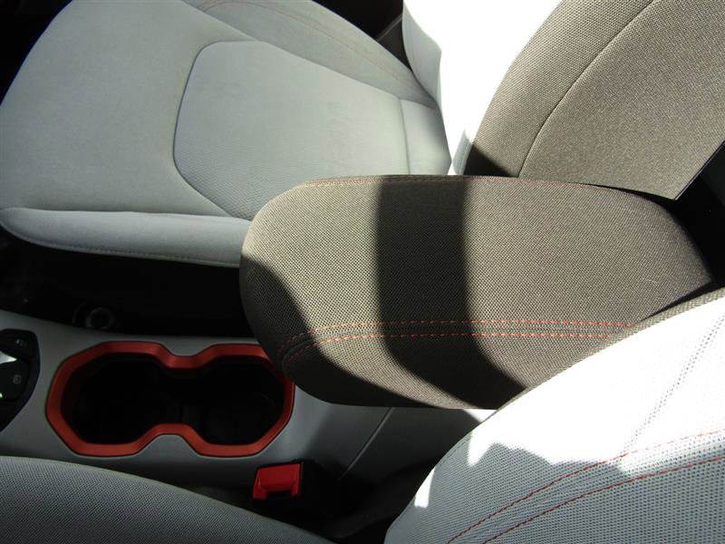 Used 2015 Jeep Renegade Latitude image 22