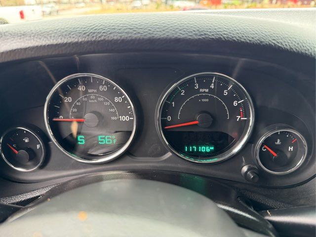 Used 2014 Jeep Wrangler Unlimited Sport w/ Connectivity Group image 28