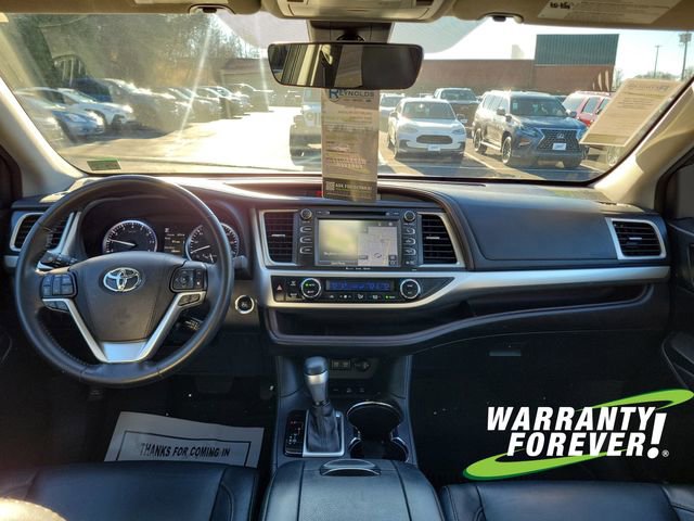 Used 2017 Toyota Highlander XLE image 10