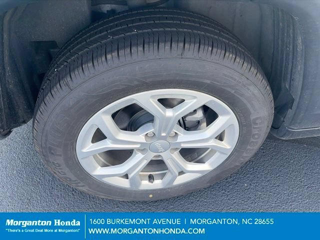 Used 2024 Jeep Compass Latitude AWD/4WD image 10