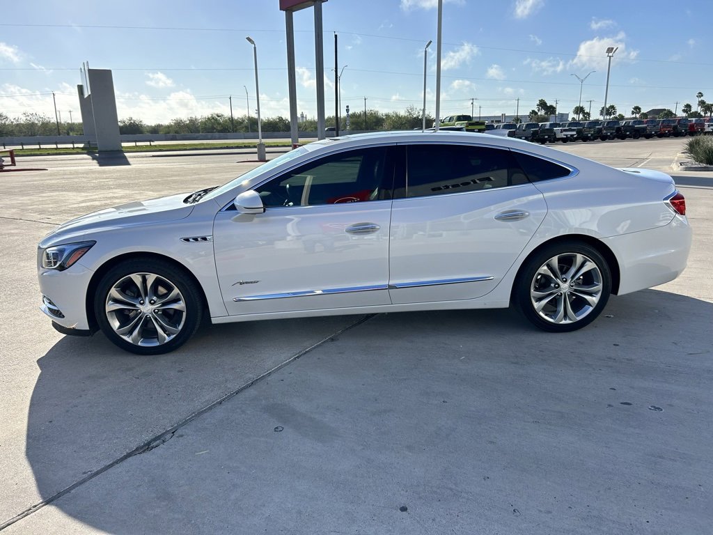 Used 2019 Buick LaCrosse Avenir image 4